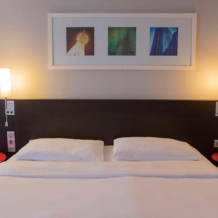 Park Inn By Radisson Hotel Astana المظهر الخارجي الصورة